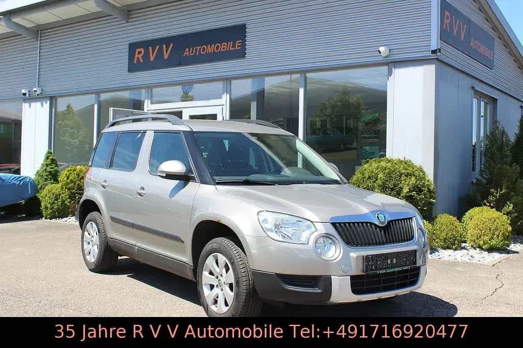Gebraucht Skoda Yeti Plus Edition 110 PS (80 kW) 2011 Bezova capuccino/capuccino bei SUV