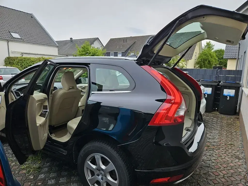 Usata Volvo XC60 Summum 190 CV (139 kW) 2017 Nero SUV