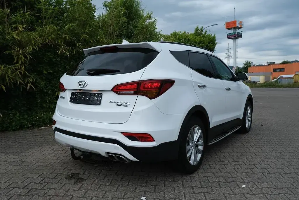 Gebraucht Hyundai Santa Fe 200 PS (147 kW) 2017 Pure white / sol SUV