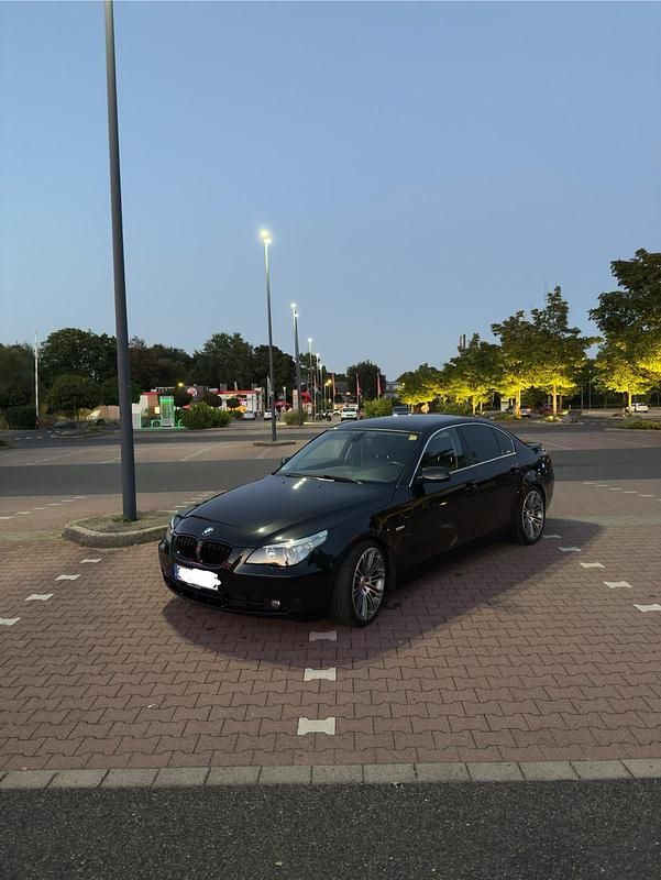 Schwarz Gebraucht 2004 BMW 525 Limousine | 3.400 € (Guter Preis) - Bild 1/4