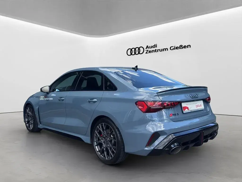 Gebraucht Audi RS3 Comfort 400 PS (294 kW) 2025 Kemoragrau metallic Limousine
