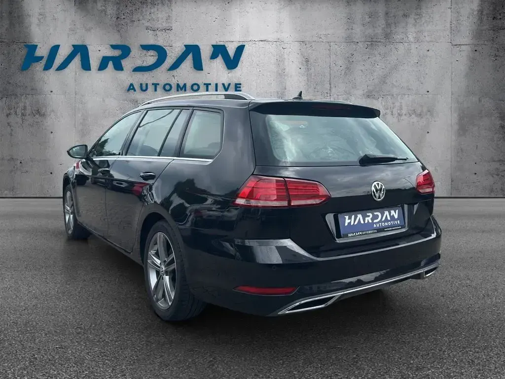 Gebraucht VW Golf VII Highline 150 PS (110 kW) 2020 Schwarz Kombi