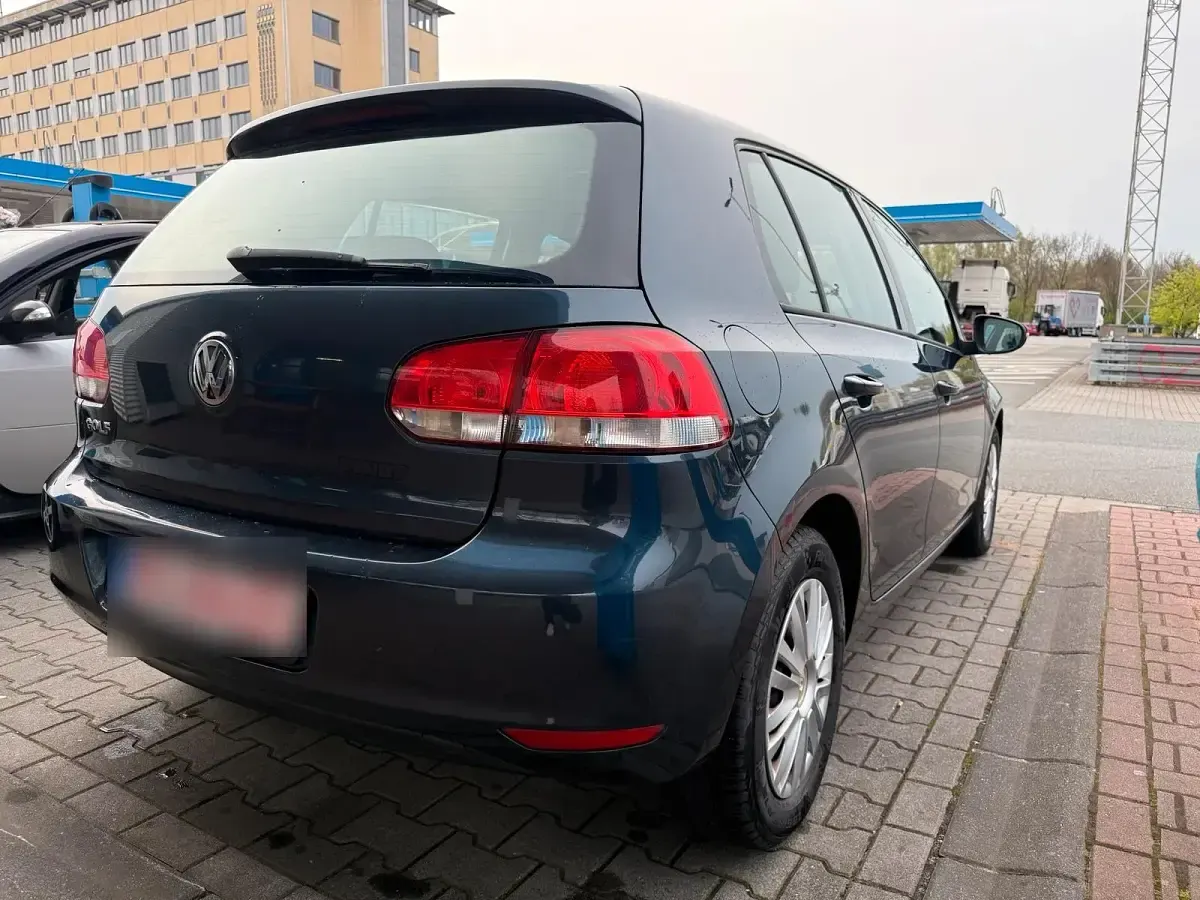 Gebraucht VW Golf VI 80 PS (58 kW) 2009 Blau Kleinwagen