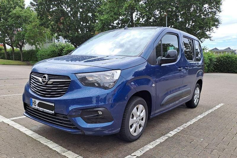 Blau Gebraucht 2022 Opel Combo-e Life Elegance Van / Kleinbus | 21.500 € - Bild 1/4