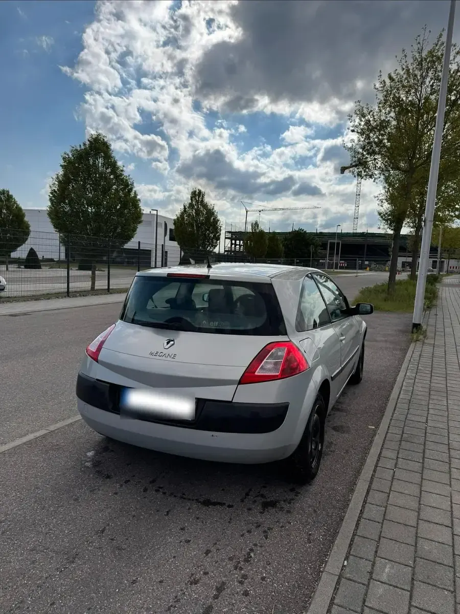 Gebraucht Renault Mégane 98 PS (72 kW) 2004 Grau Kleinwagen