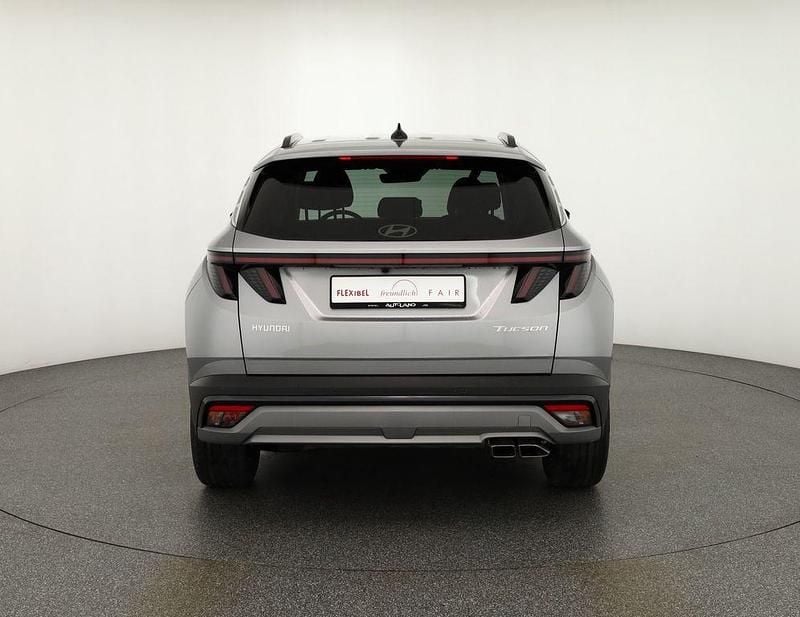 Neu Hyundai Tucson 150 PS (110 kW) 2025 Silber SUV