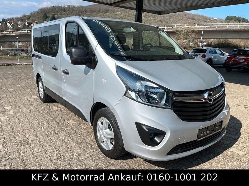 Gebraucht Opel Vivaro 125 PS (91 kW) 2017 Silber Van / Kleinbus