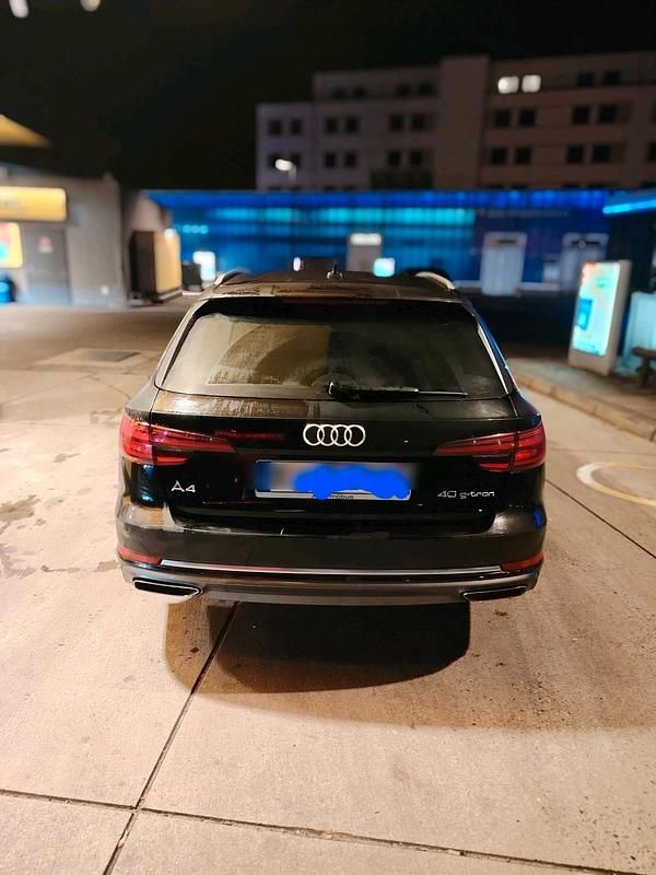 Gebraucht Audi A4 Sport 175 PS (128 kW) 2019 Schwarz Kombi