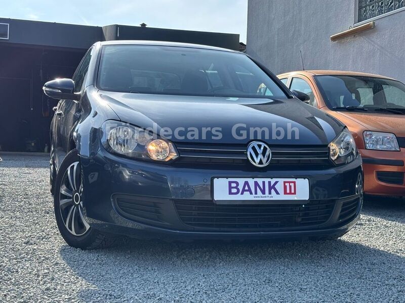 Blau Gebraucht 2009 VW Golf VI Comfortline Limousine | 4.190 € (Fairer Preis) - Bild 1/4