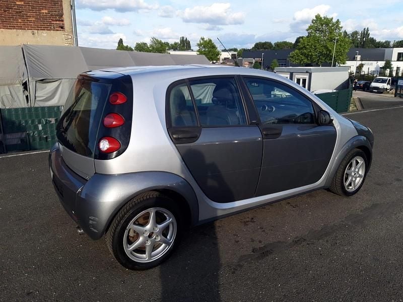 Grau Gebraucht 2004 Smart ForFour Kleinwagen | 1.050 € (Fairer Preis) - Bild 1/4