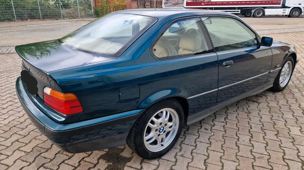 Używany BMW 320 150 KM (110 kW) 1994 Zielony Coupe