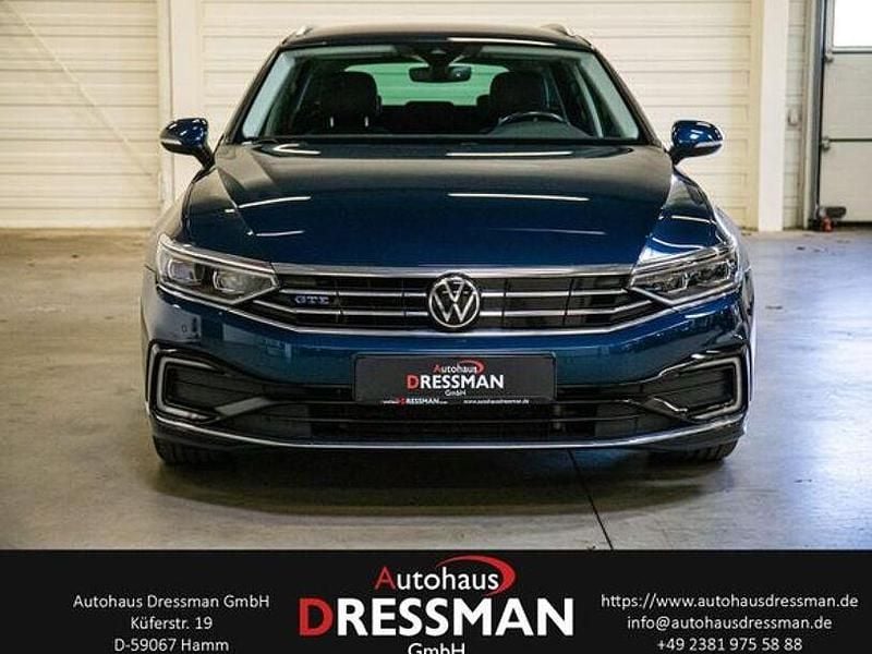 Gebraucht VW Passat GTE 218 PS (160 kW) 2021 Blau Kombi