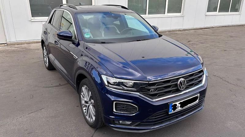 Blau Gebraucht 2019 VW T-Roc Sport SUV | 25.000 € (Etwas zu teuer) - Bild 1/4