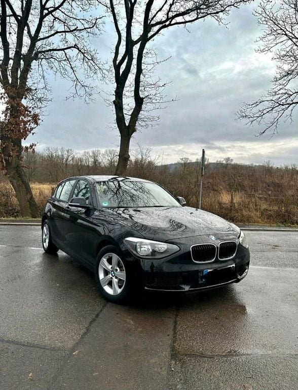 Gebraucht BMW 114 102 PS (75 kW) 2013 Schwarz Kleinwagen