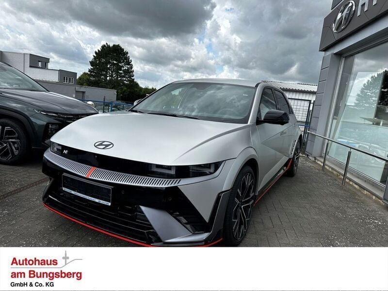 Gold Gebraucht 2024 Hyundai Ioniq 5 N Performance SUV | 64.990 € (Teuer) - Bild 1/3