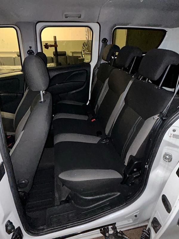 Gebraucht Fiat Doblò 120 PS (88 kW) 2017 Weiß Van / Kleinbus