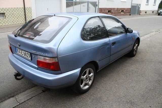 Gebraucht Toyota Corolla 75 PS (55 kW) 1995 Andere farbe metallic