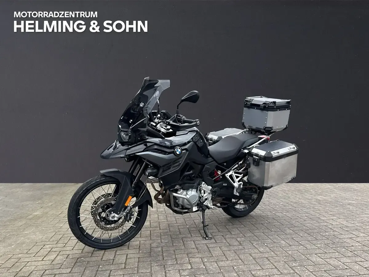 Gebraucht BMW 850 95 PS (69 kW) 2024 Schwarz