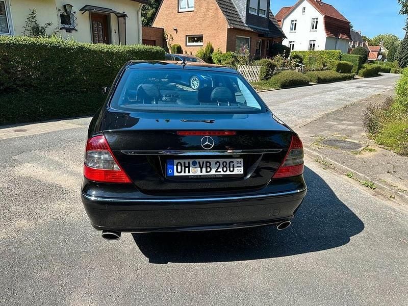 Gebraucht Mercedes E420 Avantgarde 314 PS (230 kW) 2008 Schwarz Limousine