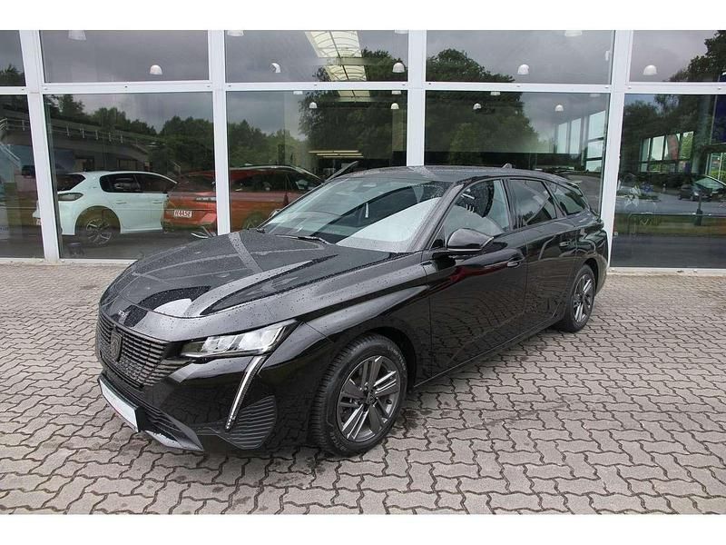 Perla nera schwarz Gebraucht 2024 Peugeot 308 Allure Kombi | 23.990 € (Fairer Preis) - Bild 1/4
