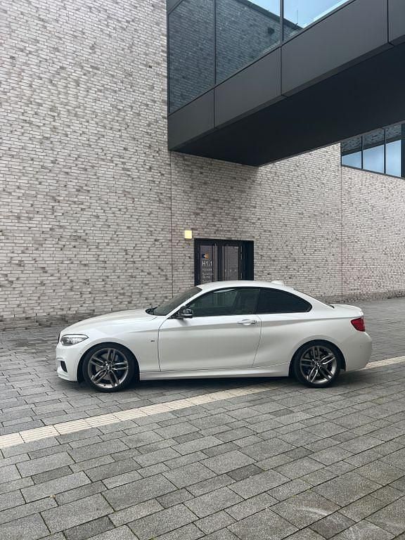 Gebraucht BMW 225 M Sport 224 PS (164 kW) 2018 Weiß Coupé