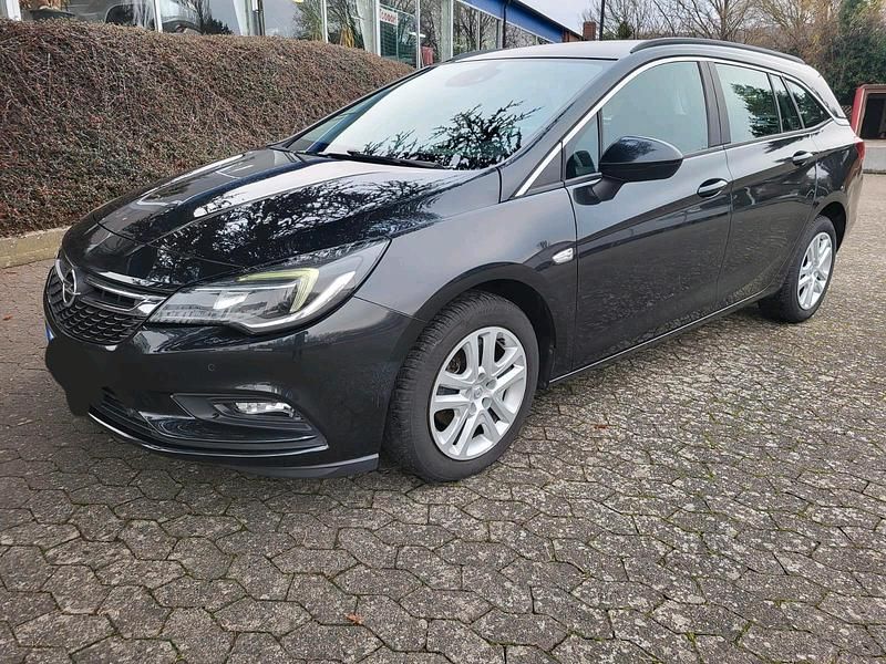 Schwarz Gebraucht 2016 Opel Astra Kombi | 4.900 € (Superpreis) - Bild 1/4