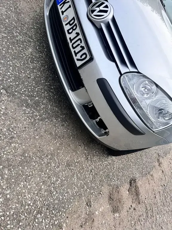 Używany VW Golf IV Trendline 102 KM (75 kW) 2004 Srebrny Sedan/Limuzyna