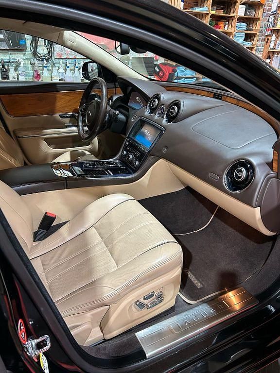 Gebraucht Jaguar XJ Portfolio 385 PS (283 kW) 2010 Schwarz Limousine