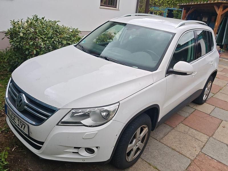 Second-hand VW Tiguan Team 140 CP (102 kW) 2011 Alb SUV