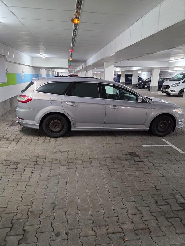 Gebraucht Ford Mondeo Titanium 239 PS (175 kW) 2010 Grau Kombi