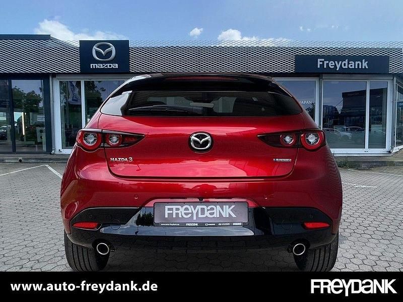 Gebraucht Mazda 3 Exclusive-Line 122 PS (89 kW) 2024 Soul red crystal m