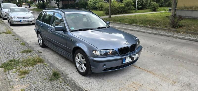 Blau Gebraucht 2004 BMW 318 Kombi | 2.100 € - Bild 1/4