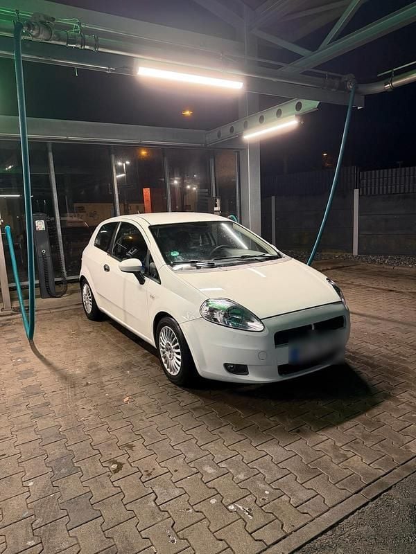 Gebraucht Fiat Punto 77 PS (56 kW) 2009 Weiß Kleinwagen