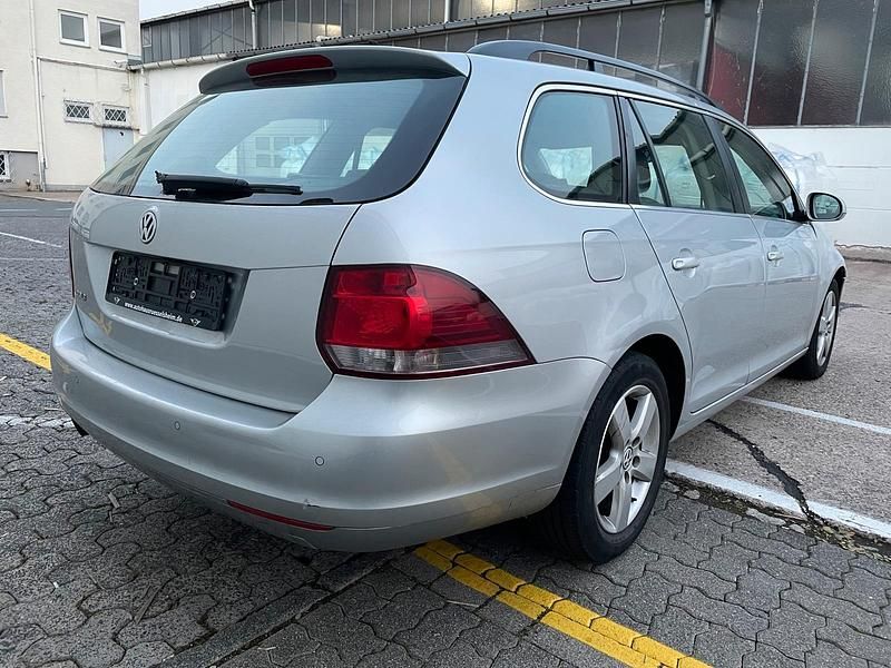 Silber Gebraucht 2012 VW Golf VII Kombi | 3.700 € (Superpreis) - Bild 1/4