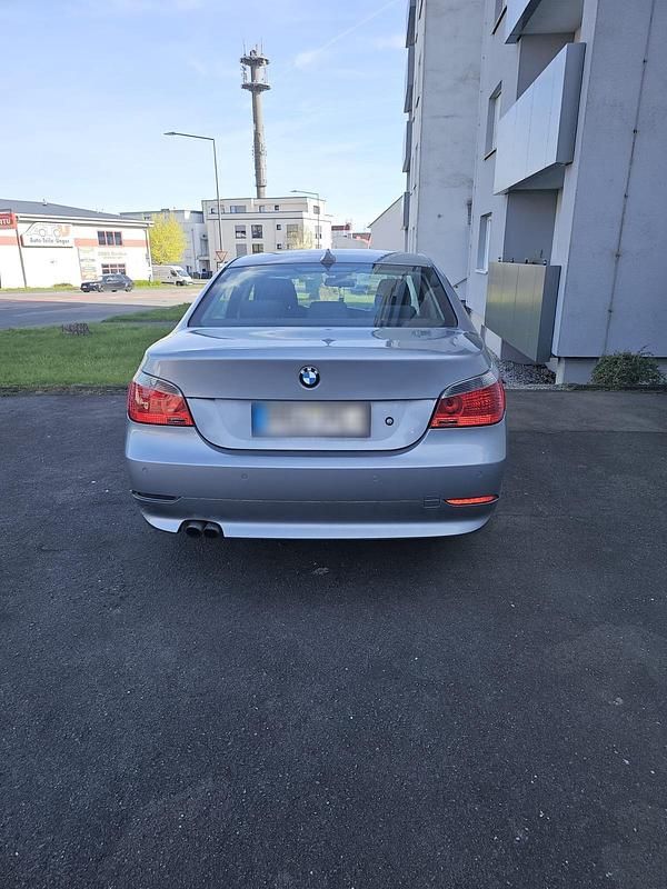 Gebraucht BMW 520 170 PS (125 kW) 2004 Grau Limousine