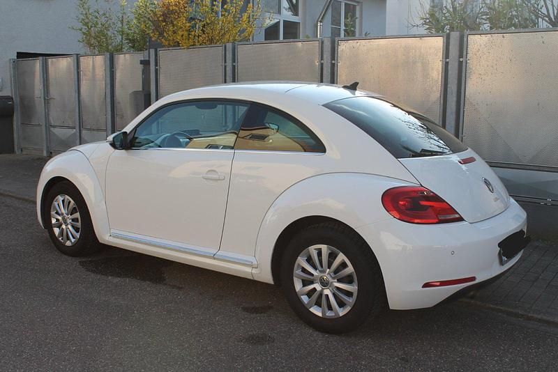 Gebraucht VW Beetle 105 PS (77 kW) 2012 Weiß Kleinwagen