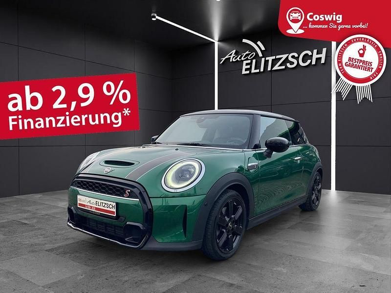 Gebraucht Mini Cooper S Classic 178 PS (130 kW) 2022 British racing green metallic Kleinwagen
