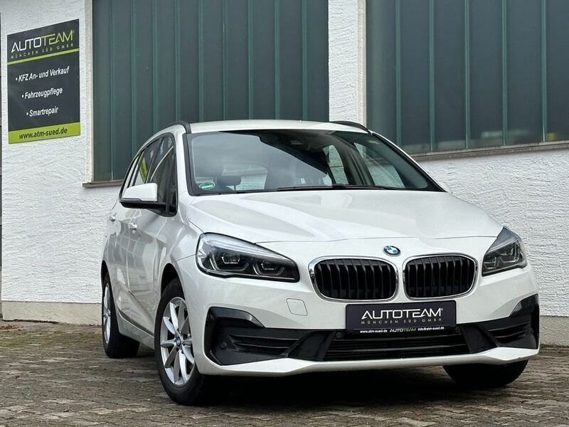 Alpinweiss 3 Gebraucht 2018 BMW 218 Advantage Van / Kleinbus | 16.490 € (Fairer Preis) - Bild 1/4