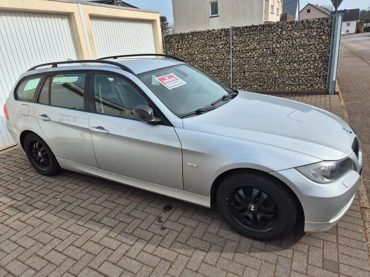 Gebraucht BMW 320 163 PS (119 kW) 2006 Silber Kombi