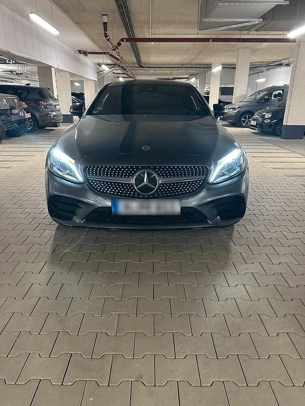 Gebraucht Mercedes C400 333 PS (244 kW) 2019 Grau Coupé