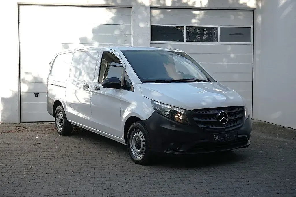 Gebraucht Mercedes Vito 114 PS (83 kW) 2017 Weiß Van