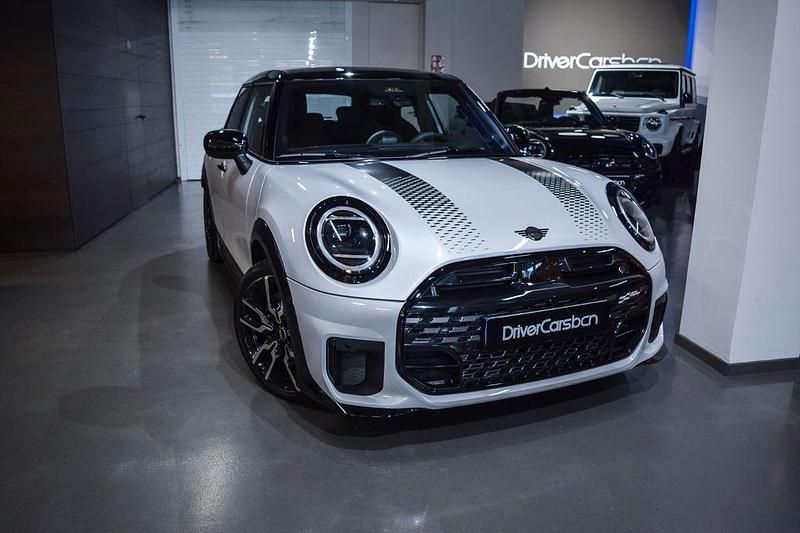 Weiß Gebraucht 2025 Mini John Cooper Works Kleinwagen | 36.295 € (Fairer Preis) - Bild 1/4