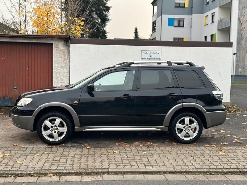 Gebraucht Mitsubishi Outlander 160 PS (117 kW) 2005 Schwarz SUV