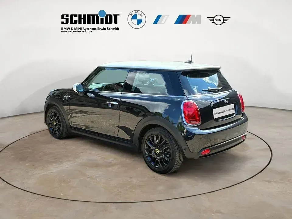 Gebraucht Mini Cooper SE Classic 135 kW (184 PS) 2022 Schwarz Kleinwagen