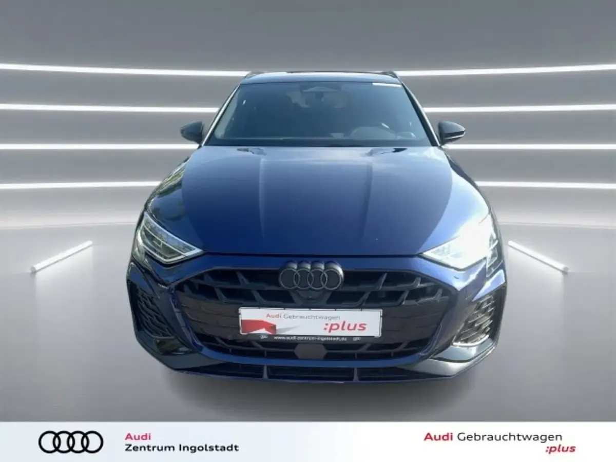 Gebraucht Audi A3 Sportback e-tron S-Line 272 PS (200 kW) 2026 Navarrablau metallic Kleinwagen