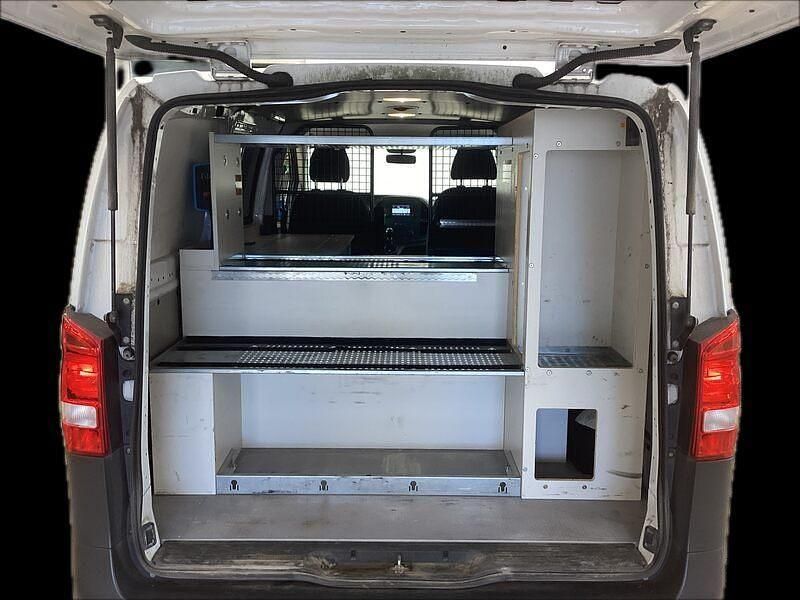 Gebraucht Mercedes Vito 114 PS (83 kW) 2017 Weiß Van