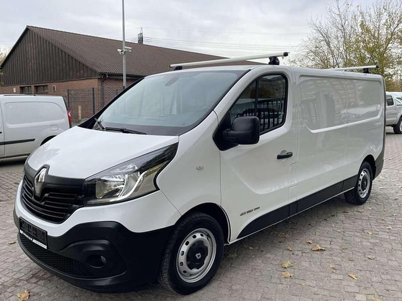 Weiss Gebraucht 2015 Renault Trafic Van | 12.971 € (Etwas zu teuer) - Bild 1/4