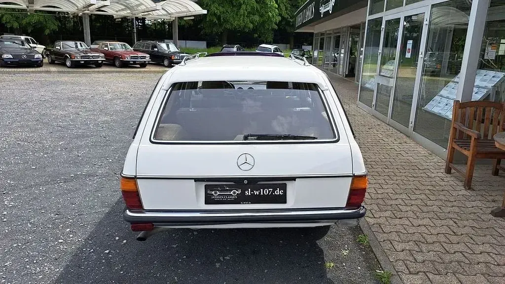 Gebraucht Mercedes E280 185 PS (136 kW) 1982 Weiß Limousine