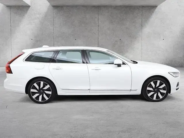 Gebraucht Volvo V90 Plus 398 PS (292 kW) 2025 Weiß Kombi