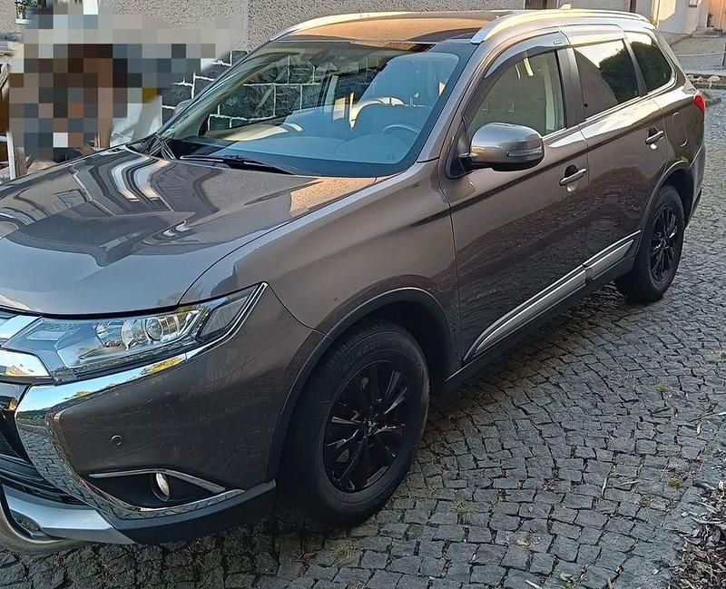 Gebraucht Mitsubishi Outlander Edition 150 PS (110 kW) 2018 Braun SUV